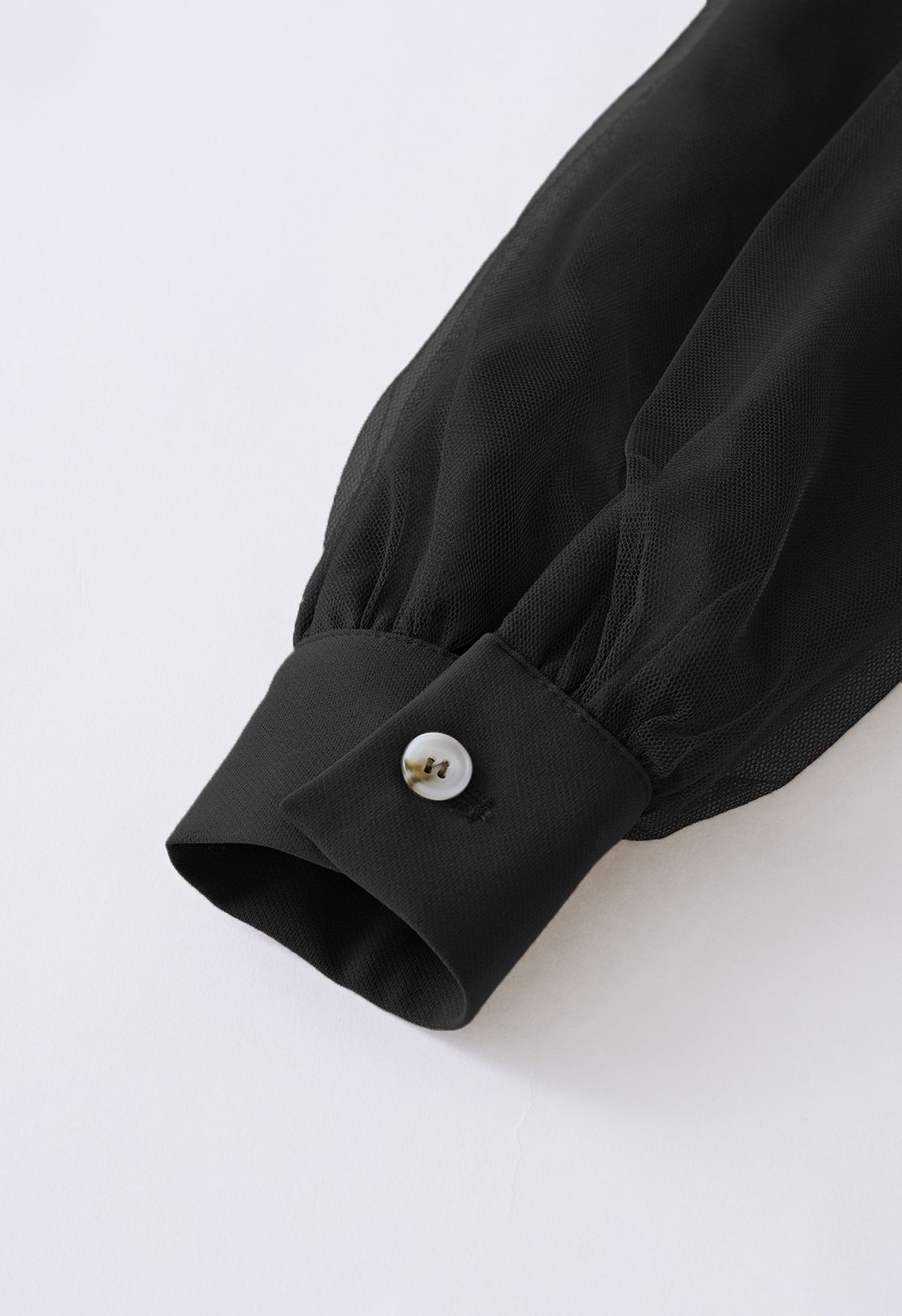 Vestido blazer com sobreposição de malha e manga dupla em preto