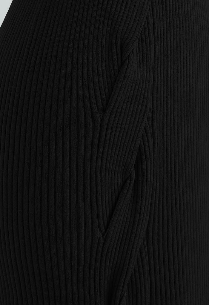 Saia lápis tricotada com torção lateral em preto