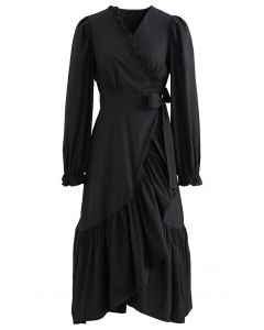 Vestido de algodão com bainha assimétrica com babados em preto
