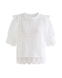 Blusa de crochê floret cutwork borda recortada em branco