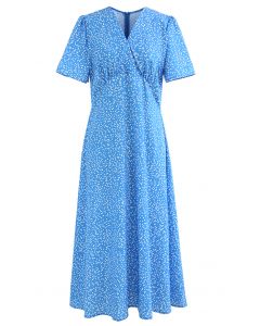 Vestido embrulhado com padrão de cubo pequeno em azul
