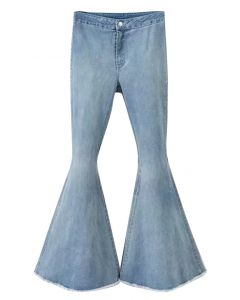 Jeans Stretchy Raw Hem Flare em Azul Claro