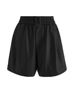 Shorts de couro sintético abotoado texturizado em preto